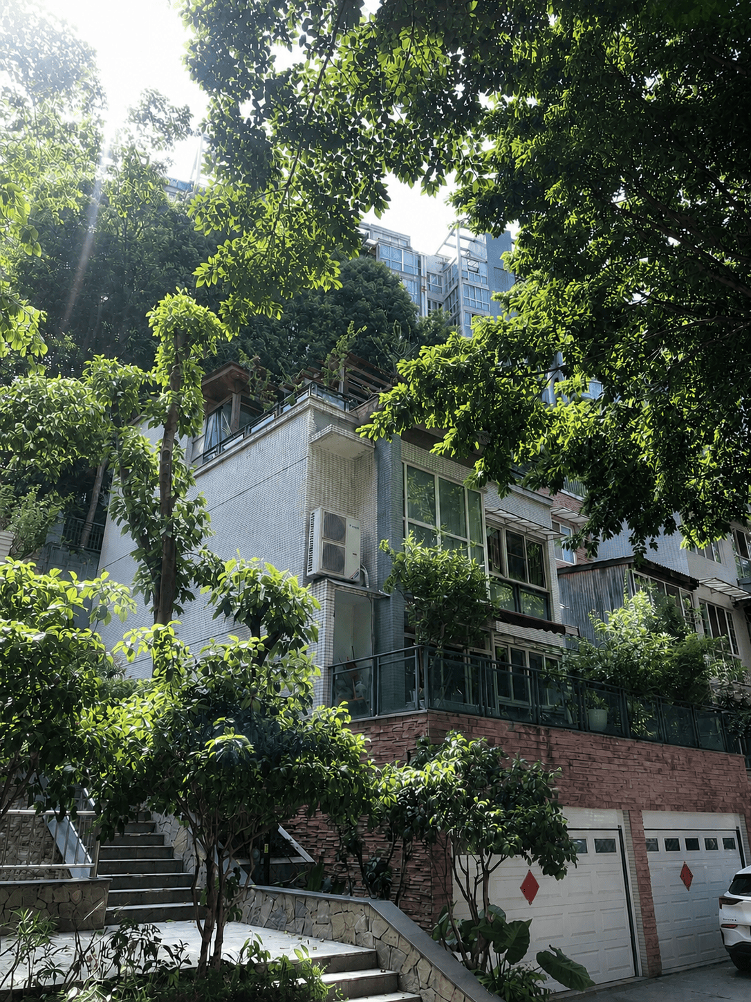 磐石岛居岁月从容升级：小小岛老别墅加装蒂升悦行款电梯